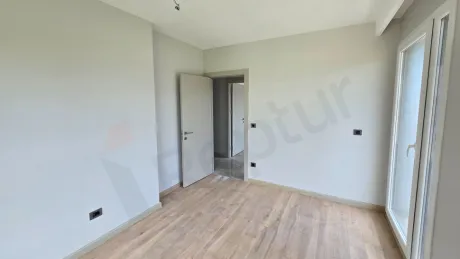 Beylikdüzü'nde Peyzaj Manzaralı ve Çift Balkonlu 4.5+1 Aile Dairesi