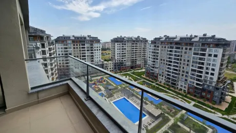 Gökyüzünde Lüks Yaşam: Şehir Manzaralı Terası ve Havuz Cephesiyle 4+1 Penthouse Dubleks
