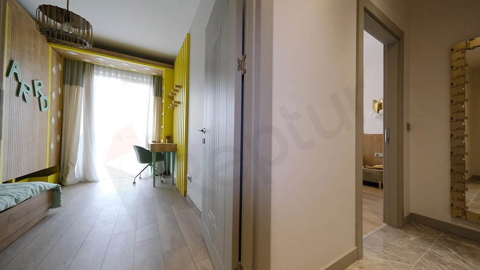 Eşyalı daire koridor iç mekan fotoğrafı.