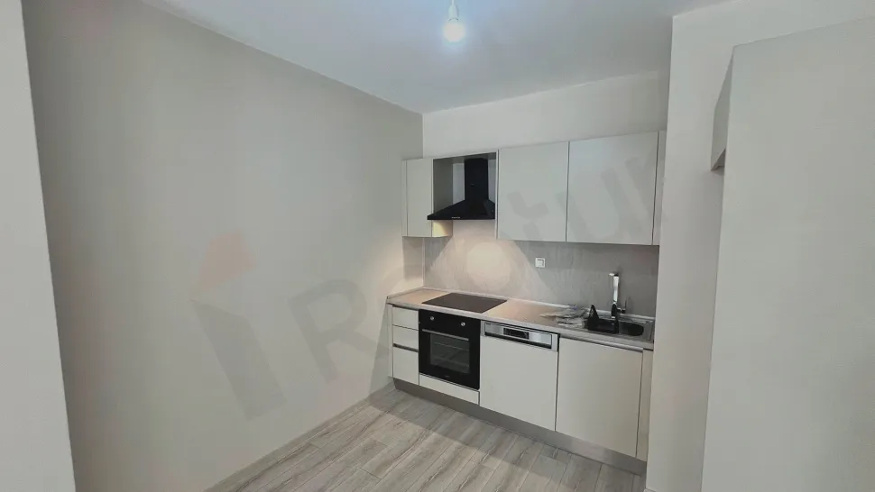 Meydan Ardıçlı'da AVM'lere ve Sosyal Hayata Yakın 1+1 Satılık Daire