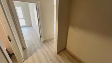 Meydan Ardıçlı'da AVM'lere ve Sosyal Hayata Yakın 1+1 Satılık Daire