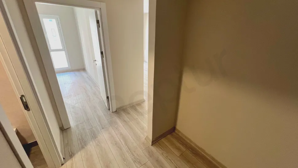 Meydan Ardıçlı'da AVM'lere ve Sosyal Hayata Yakın 1+1 Satılık Daire