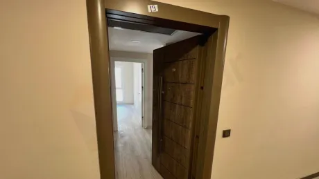 Meydan Ardıçlı'da AVM'lere ve Sosyal Hayata Yakın 1+1 Satılık Daire