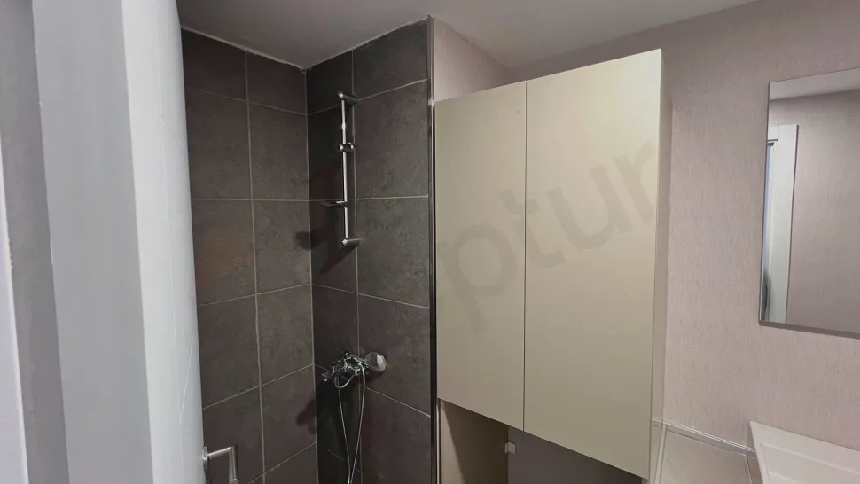 Meydan Ardıçlı'da AVM'lere ve Sosyal Hayata Yakın 1+1 Satılık Daire