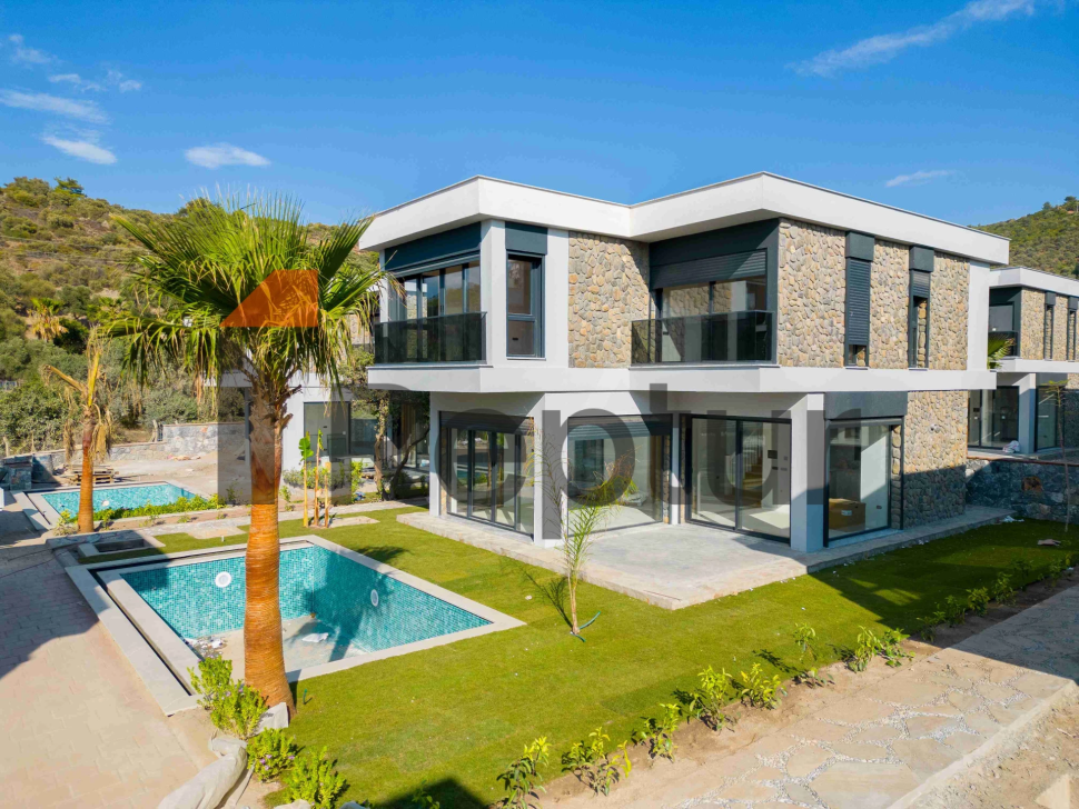 Bodrum'da cazip deniz manzaralı villalar
