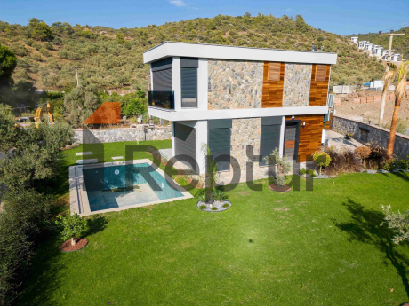 Bodrum'da cazip deniz manzaralı villalar