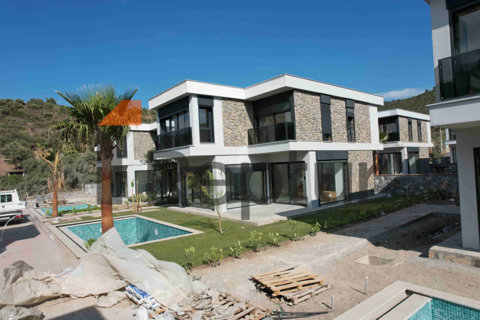 Bodrum'da cazip deniz manzaralı villalar