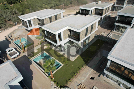 Bodrum'da cazip deniz manzaralı villalar