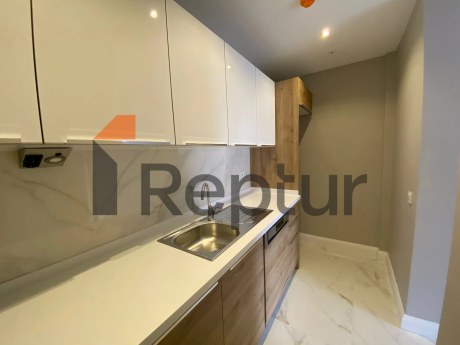 Bahçeşehir bölgesinde sahibinden satılık modern tasarımlı 1+1 daire.