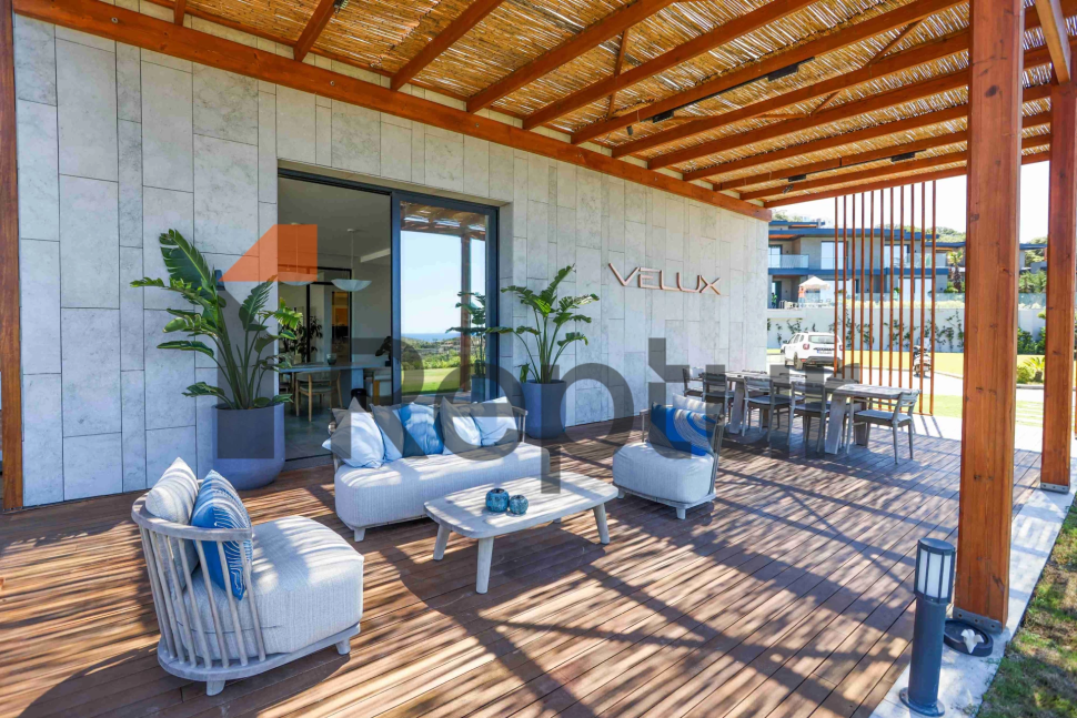 Bodrum Gümüşlük'te Deniz Manzaralı Rezidanslar ve Villalar