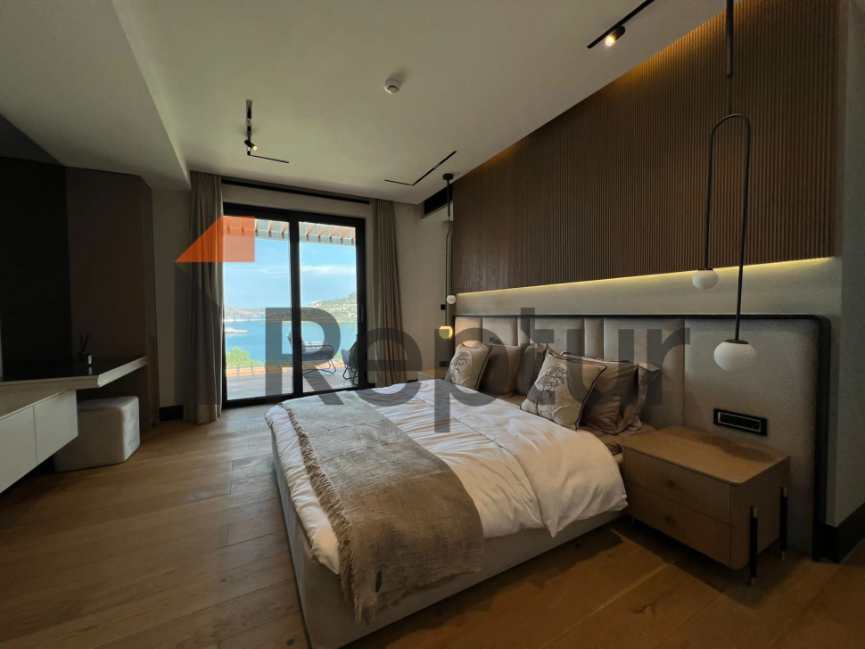 Bodrum Gümüşlük'te Deniz Manzaralı Rezidanslar ve Villalar