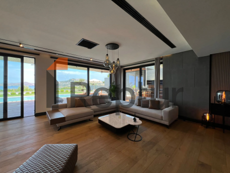 Bodrum Gümüşlük'te Deniz Manzaralı Rezidanslar ve Villalar