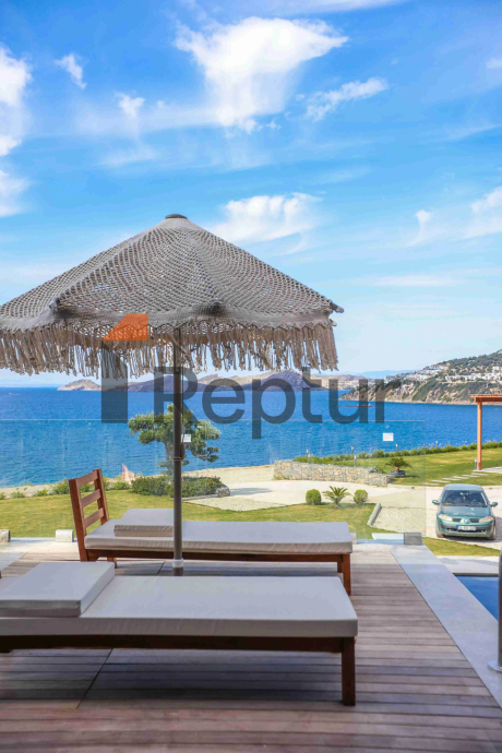 Bodrum Gümüşlük'te Deniz Manzaralı Rezidanslar ve Villalar
