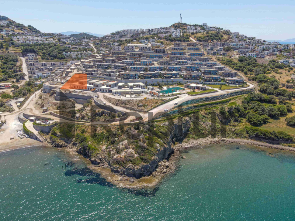 Bodrum Gümüşlük'te Deniz Manzaralı Rezidanslar ve Villalar