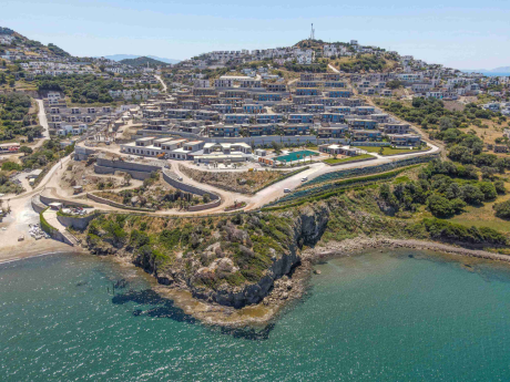 Bodrum Gümüşlük'te Deniz Manzaralı Rezidanslar ve Villalar