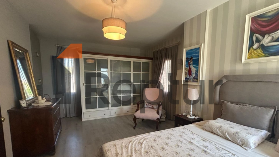 Bodrum'un merkezinde, Kos Adası ve denizin muhteşem manzarasına villa