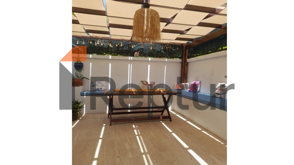 Bodrum'un merkezinde, Kos Adası ve denizin muhteşem manzarasına villa