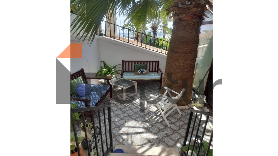 Bodrum'un merkezinde, Kos Adası ve denizin muhteşem manzarasına villa