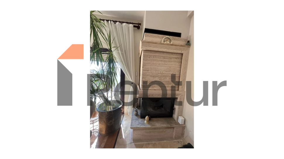 Bodrum'un merkezinde, Kos Adası ve denizin muhteşem manzarasına villa