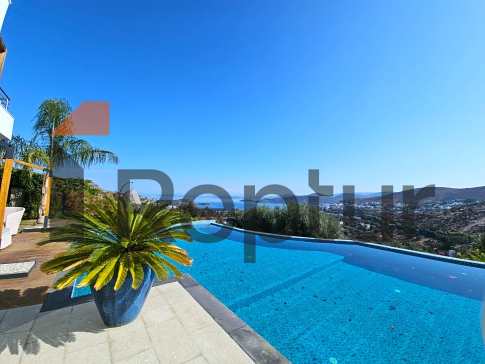 PANORAMİK DENİZ MANZARALI ÜÇ KATLI ÖZEL EV