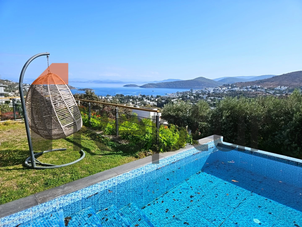PANORAMİK DENİZ MANZARALI ÜÇ KATLI ÖZEL EV