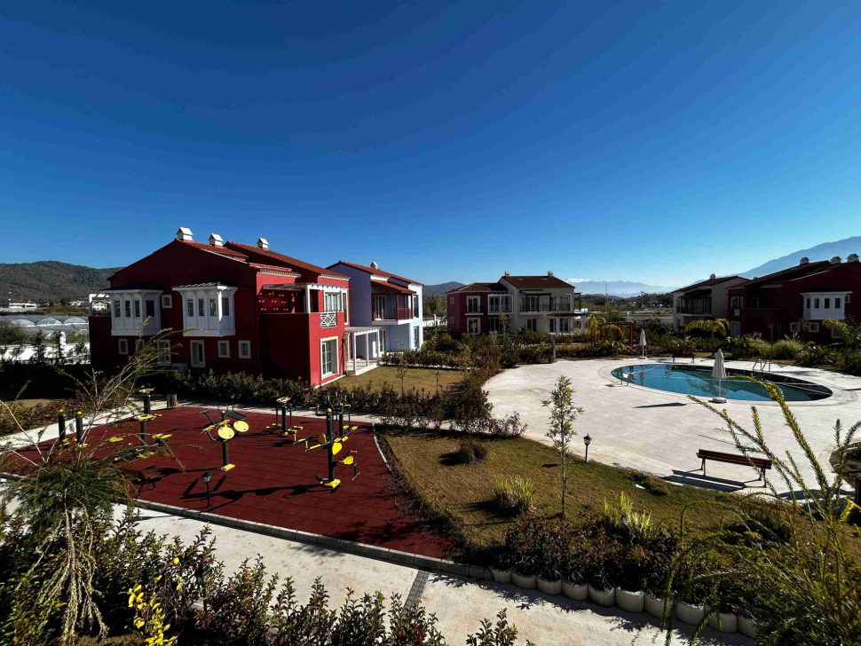 Fethiye Şehrinde Yeni Komplekste Satılık İki Yatak Odalı Rezidans